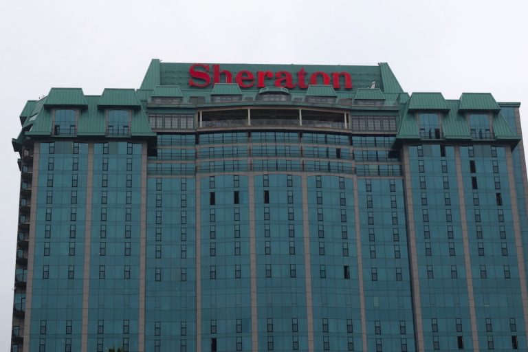 Sheraton Fallsview vs Marriott Fallsview: All You Need to Know