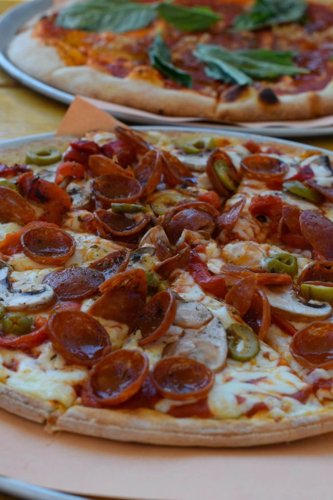 Pizza on picnic table at Barrelhead, Niagara on the lake